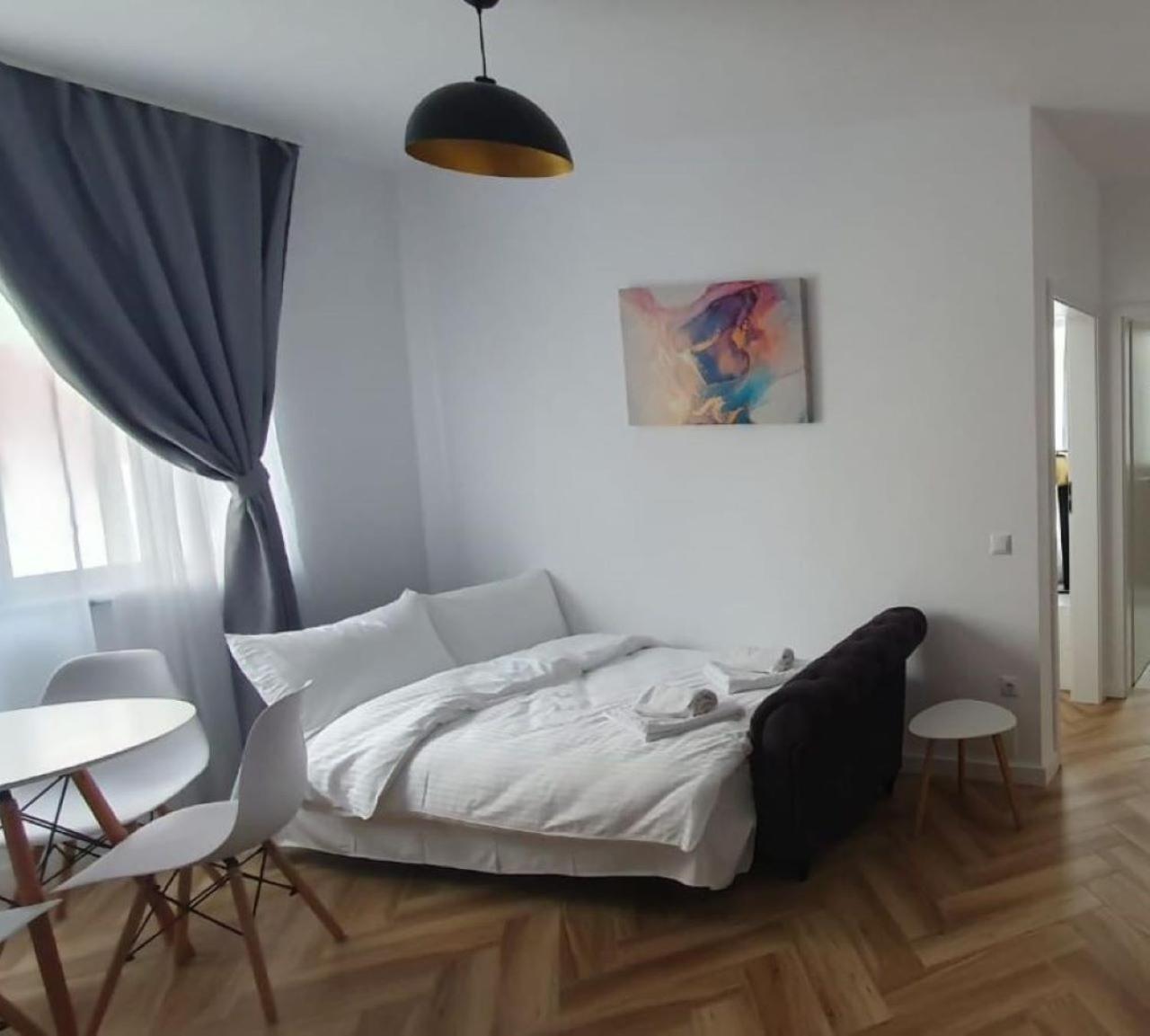 Cinque Stelle Hotel Apartments 클루지나포카 외부 사진