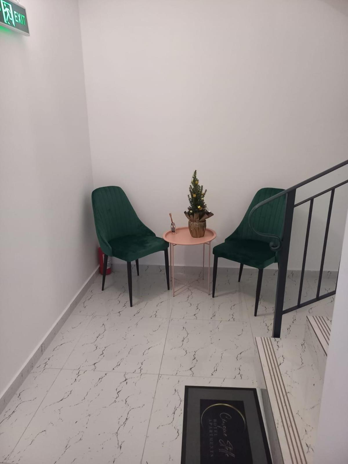 Cinque Stelle Hotel Apartments 클루지나포카 외부 사진